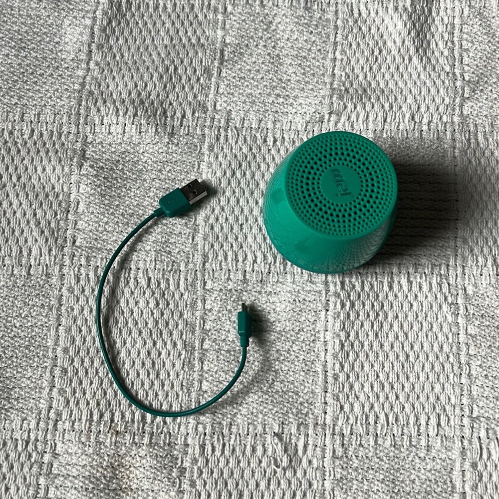 JAM classic 2.0 wireless bluetooth portable speaker